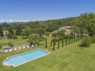 maison provence piscine privée jardin