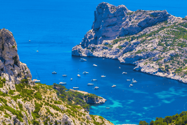 CROISIÈRE DANS LES CALANQUES DE MARSEILLE