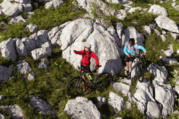 Randonnée dans les massifs de Provence