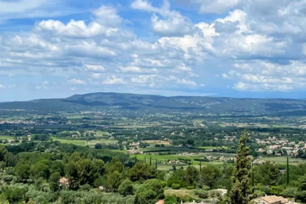 location vacances dernière minute alpilles