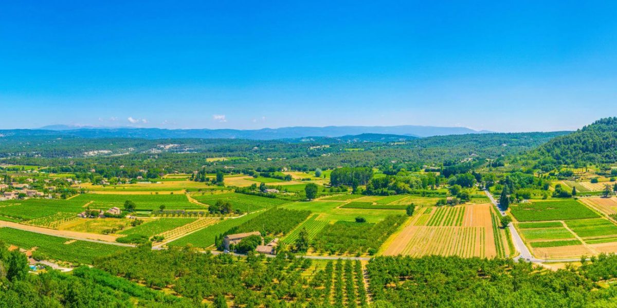 luberon regional natural park