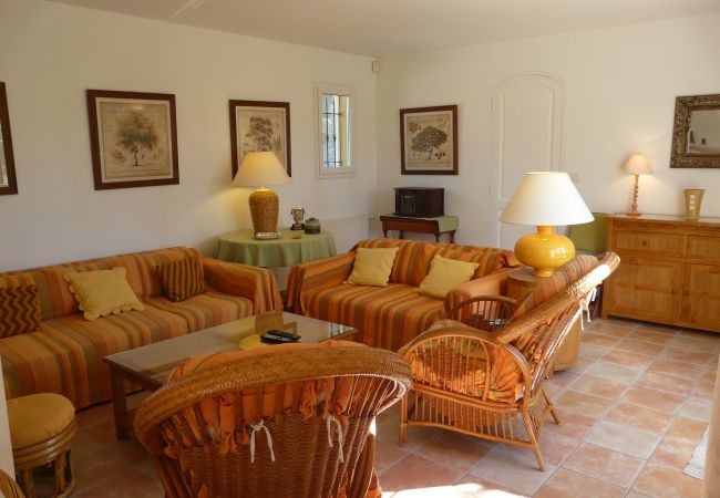House in Mouriès - Vacation rental with heated  pool Mouries LS1-140 House in Mouriès - Vacation rental with heated  pool Mouries LS1-140