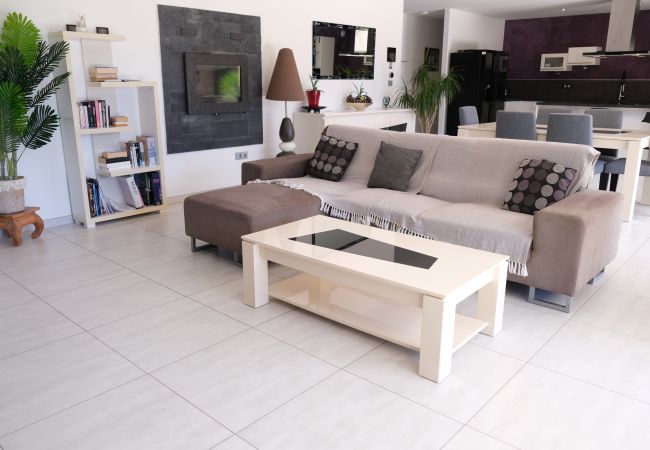 Villa in Aureille - Vacation rental house with pool AUREILLE LS1-300 Villa in Aureille - Vacation rental house with pool AUREILLE LS1-300