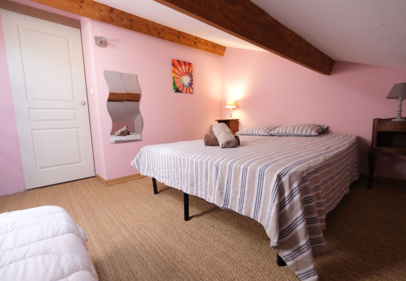 House in Maubec - Vacation rental house with pool MAUBEC LS2-188