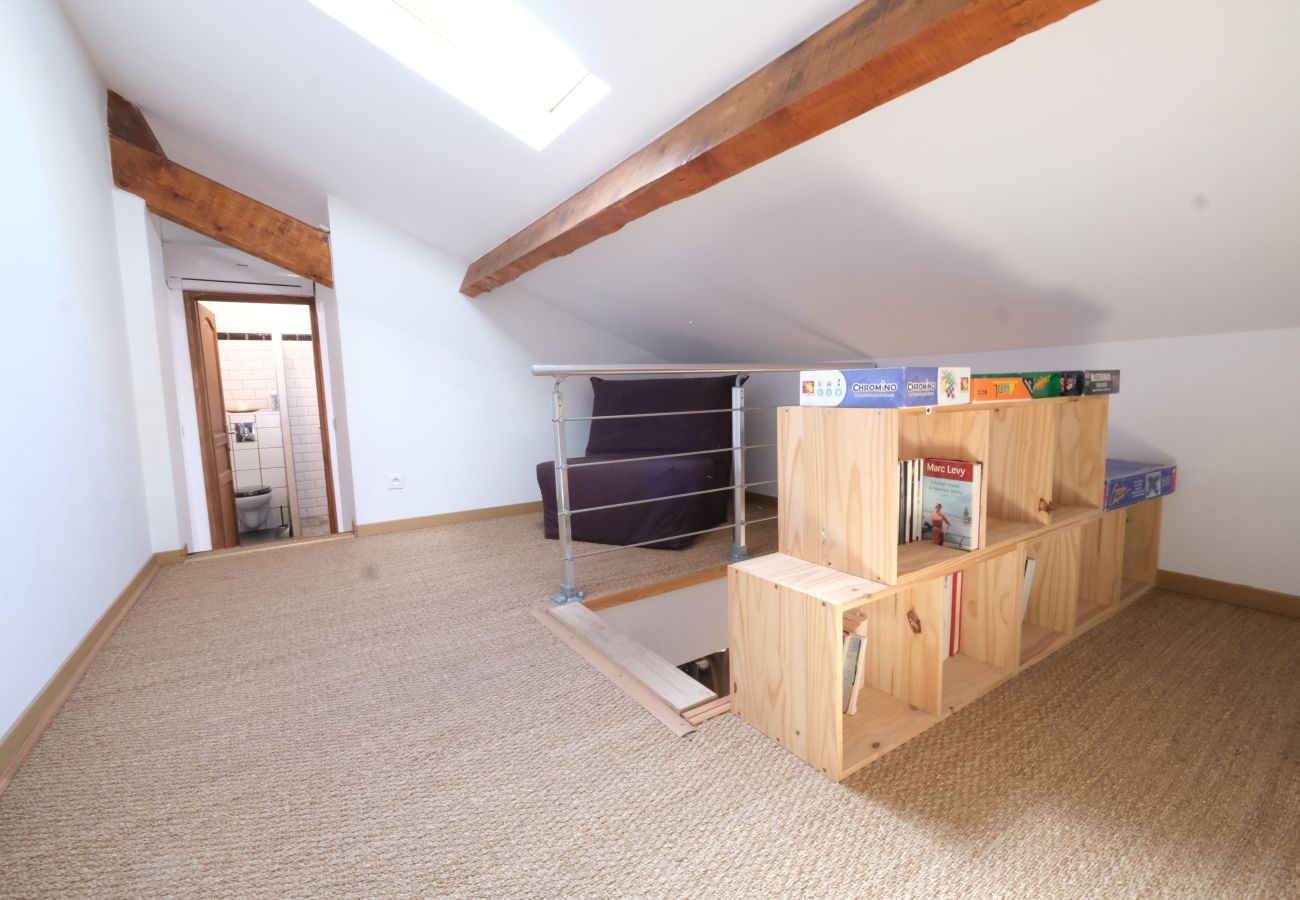 House in Maubec - Vacation rental house with pool MAUBEC LS2-188