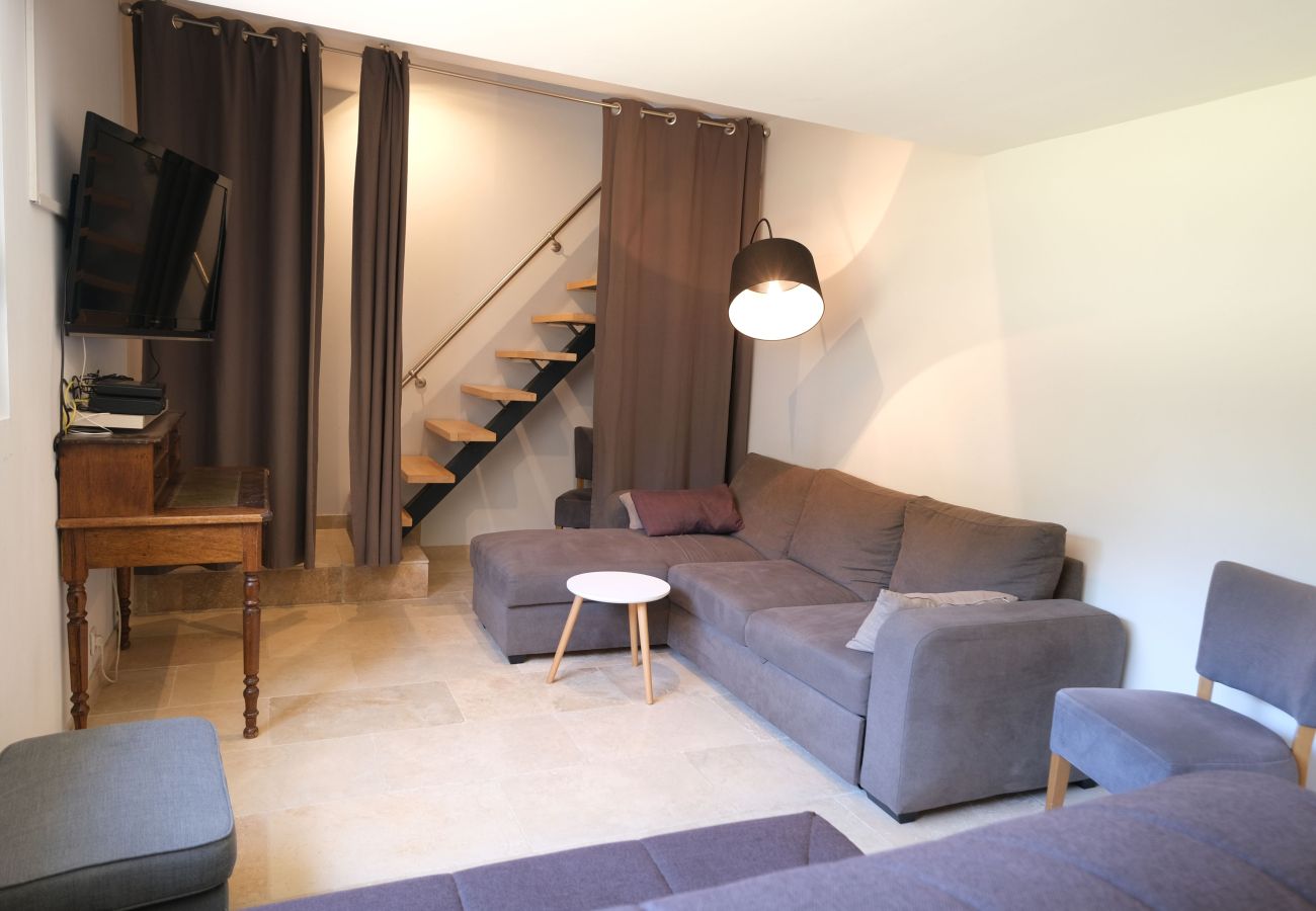 House in Maubec - Vacation rental house with pool MAUBEC LS2-188