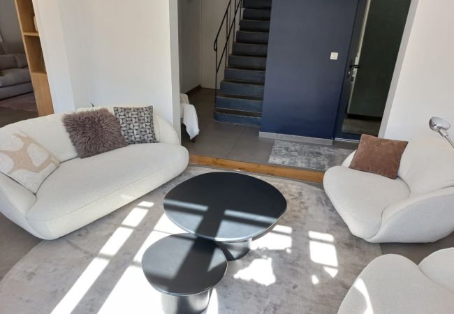 House in Avignon - Vacation rental house with pool AVIGNON LS6-284. House in Avignon - Vacation rental house with pool AVIGNON LS6-284.