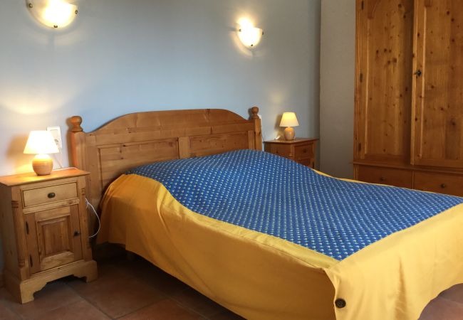 Villa in Bédarrides - Holiday rental with pool BEDARRIDES LS6-342. Villa in Bédarrides - Holiday rental with pool BEDARRIDES LS6-342.