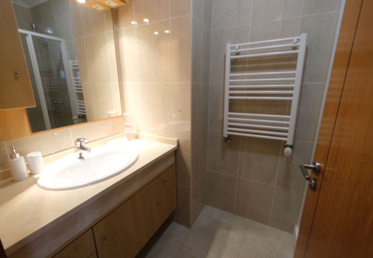 Villa in Esposende - Holiday rental house  pool tennis ESPOSENDE PR991