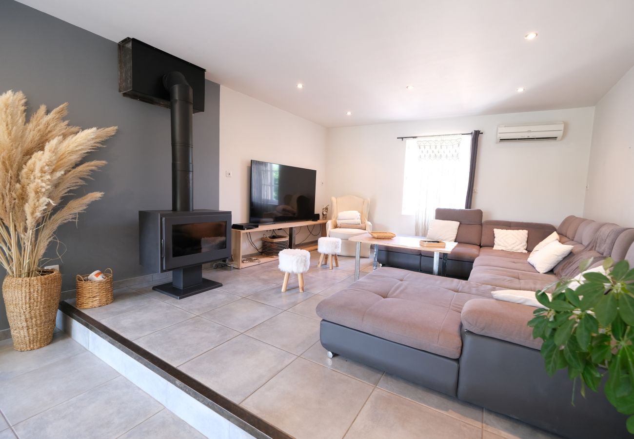 Holiday rental BARBENTANE house for rent living room