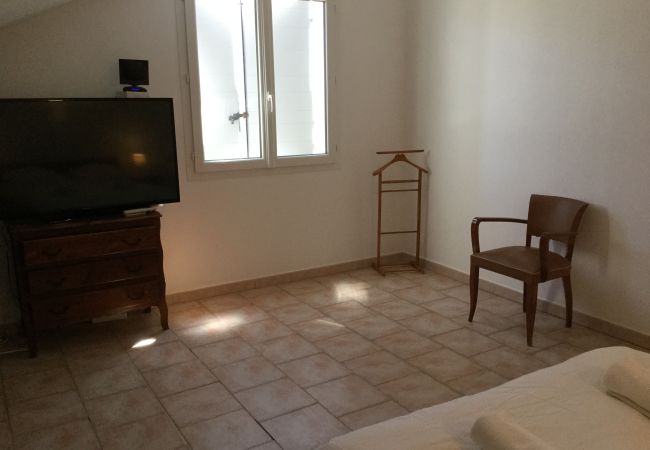 House in Cavaillon - Vacation rental house pool LES VIGNERES LS2-338 House in Cavaillon - Vacation rental house pool LES VIGNERES LS2-338