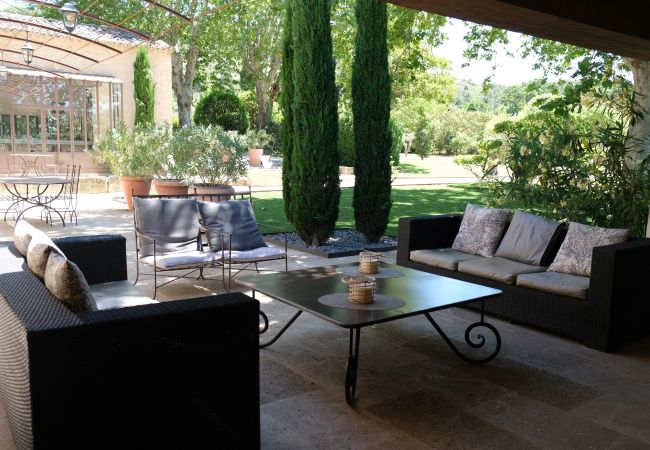 Villa in Cavaillon - Vacation rental farm with pool TAILLADES LS2-11 Villa in Cavaillon - Vacation rental farm with pool TAILLADES LS2-11