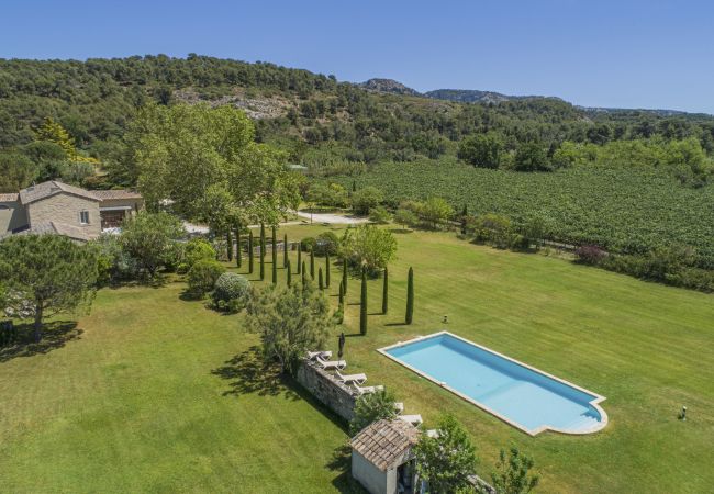 Villa in Cavaillon - Vacation rental farm with pool TAILLADES LS2-11 Villa in Cavaillon - Vacation rental farm with pool TAILLADES LS2-11
