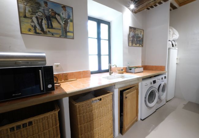Villa in Cavaillon - Vacation rental farm with pool TAILLADES LS2-11 Villa in Cavaillon - Vacation rental farm with pool TAILLADES LS2-11
