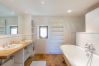 Villa in Cavaillon - Vacation rental farm with pool TAILLADES LS2-11 Villa in Cavaillon - Vacation rental farm with pool TAILLADES LS2-11