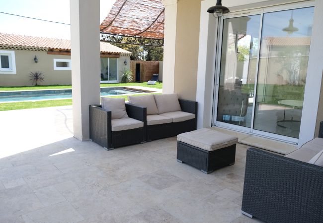 Villa in Aureille - Vacation rental house with pool AUREILLE LS1-401 Villa in Aureille - Vacation rental house with pool AUREILLE LS1-401