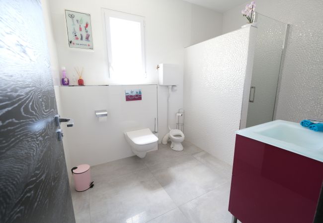 Villa in Aureille - Vacation rental house with pool AUREILLE LS1-401 Villa in Aureille - Vacation rental house with pool AUREILLE LS1-401