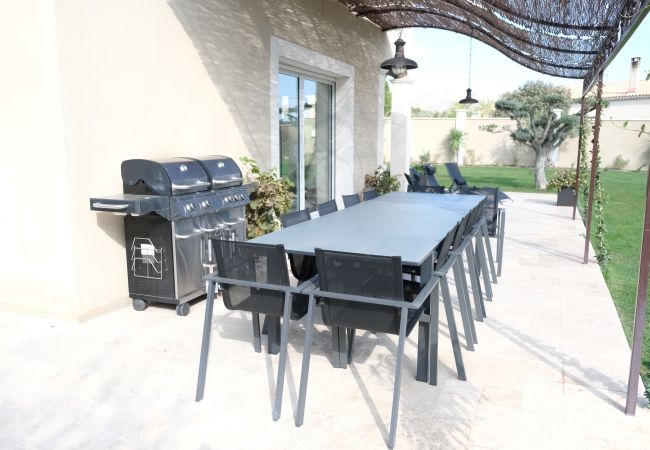 Villa in Aureille - Vacation rental house with pool AUREILLE LS1-401 Villa in Aureille - Vacation rental house with pool AUREILLE LS1-401