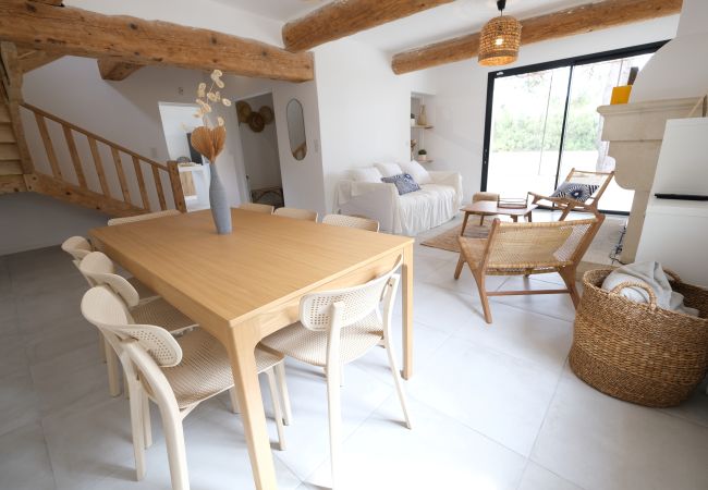 Villa in Lagnes - Vacation rental house with pool LAGNES LS2-411 Villa in Lagnes - Vacation rental house with pool LAGNES LS2-411