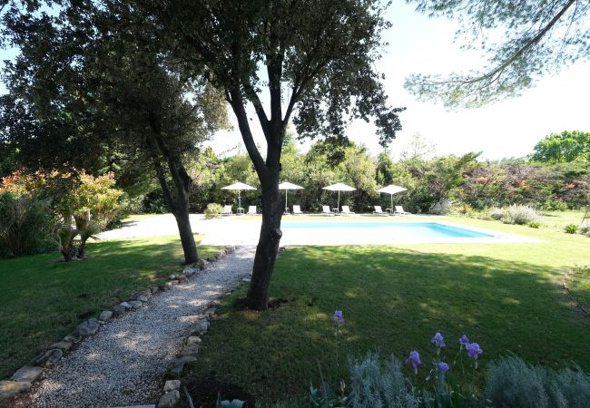 Villa in Lagnes - Vacation rental house with pool LAGNES LS2-411 Villa in Lagnes - Vacation rental house with pool LAGNES LS2-411