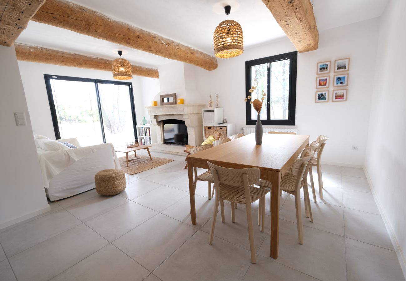 Villa in Lagnes - Vacation rental house with pool LAGNES LS2-411