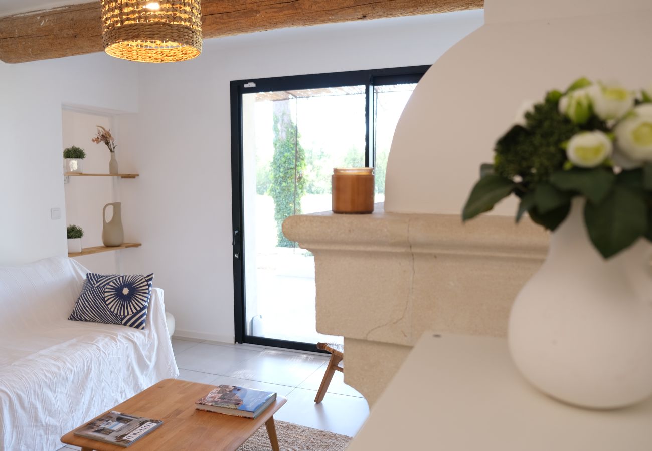 Villa in Lagnes - Vacation rental house with pool LAGNES LS2-411