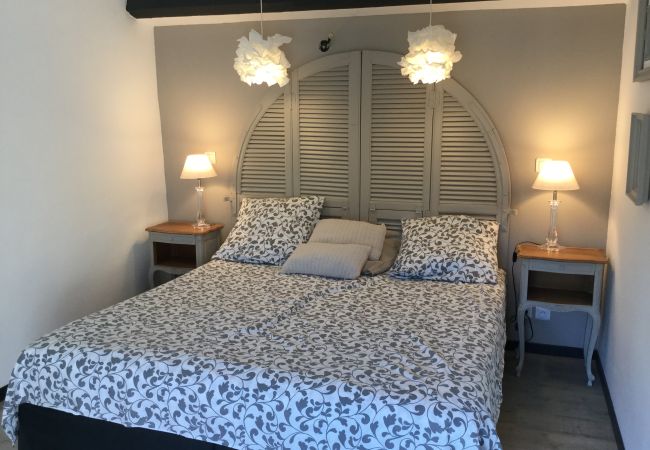 House in Sénas -  Vacation rental house with pool SENAS LS1-316 House in Sénas -  Vacation rental house with pool SENAS LS1-316