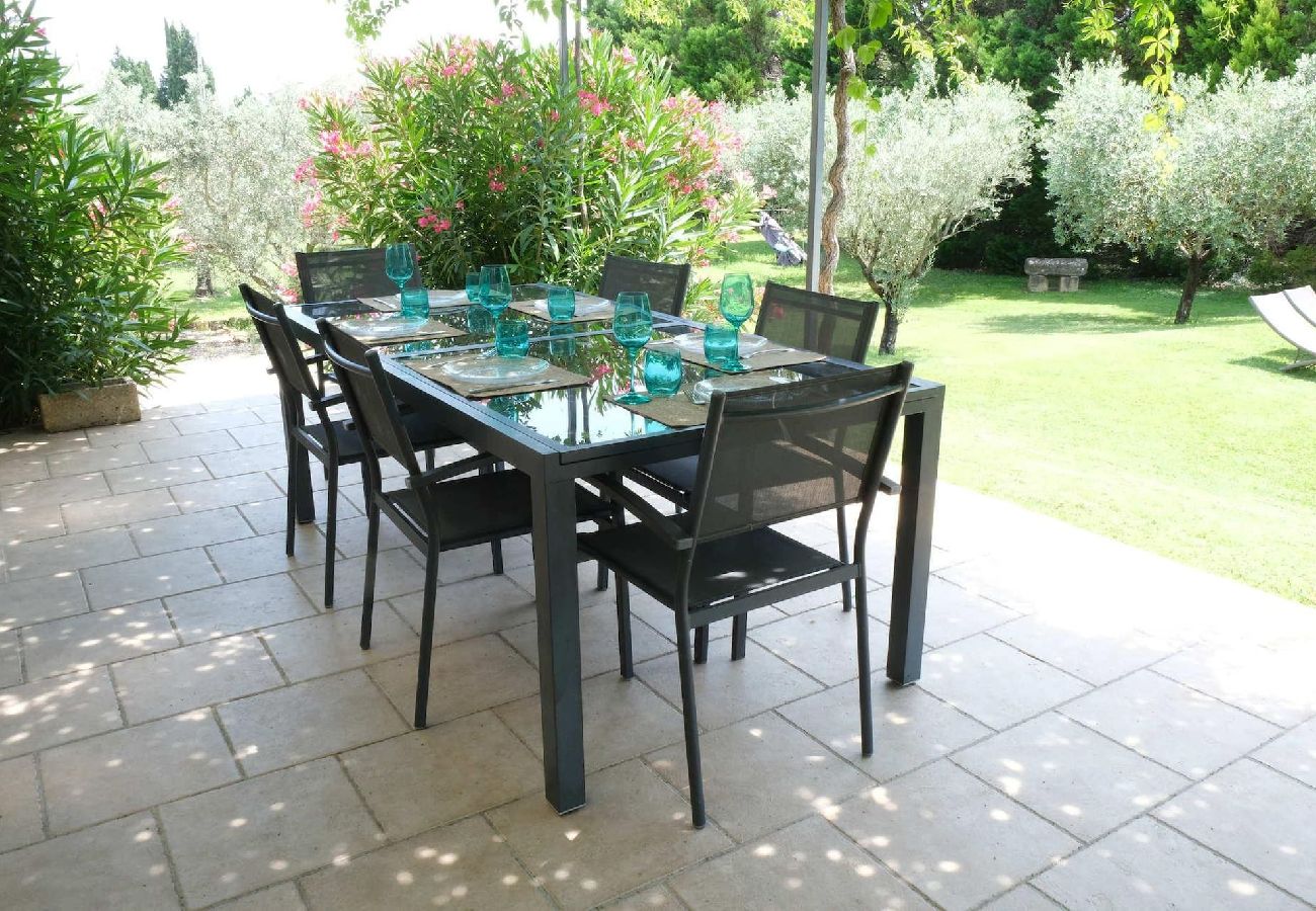 Villa in Bédarrides - Heated pool villa rental in Bédarrides for 6 people