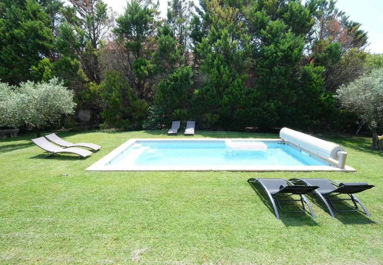 Villa in Bédarrides - Heated pool villa rental in Bédarrides for 6 people