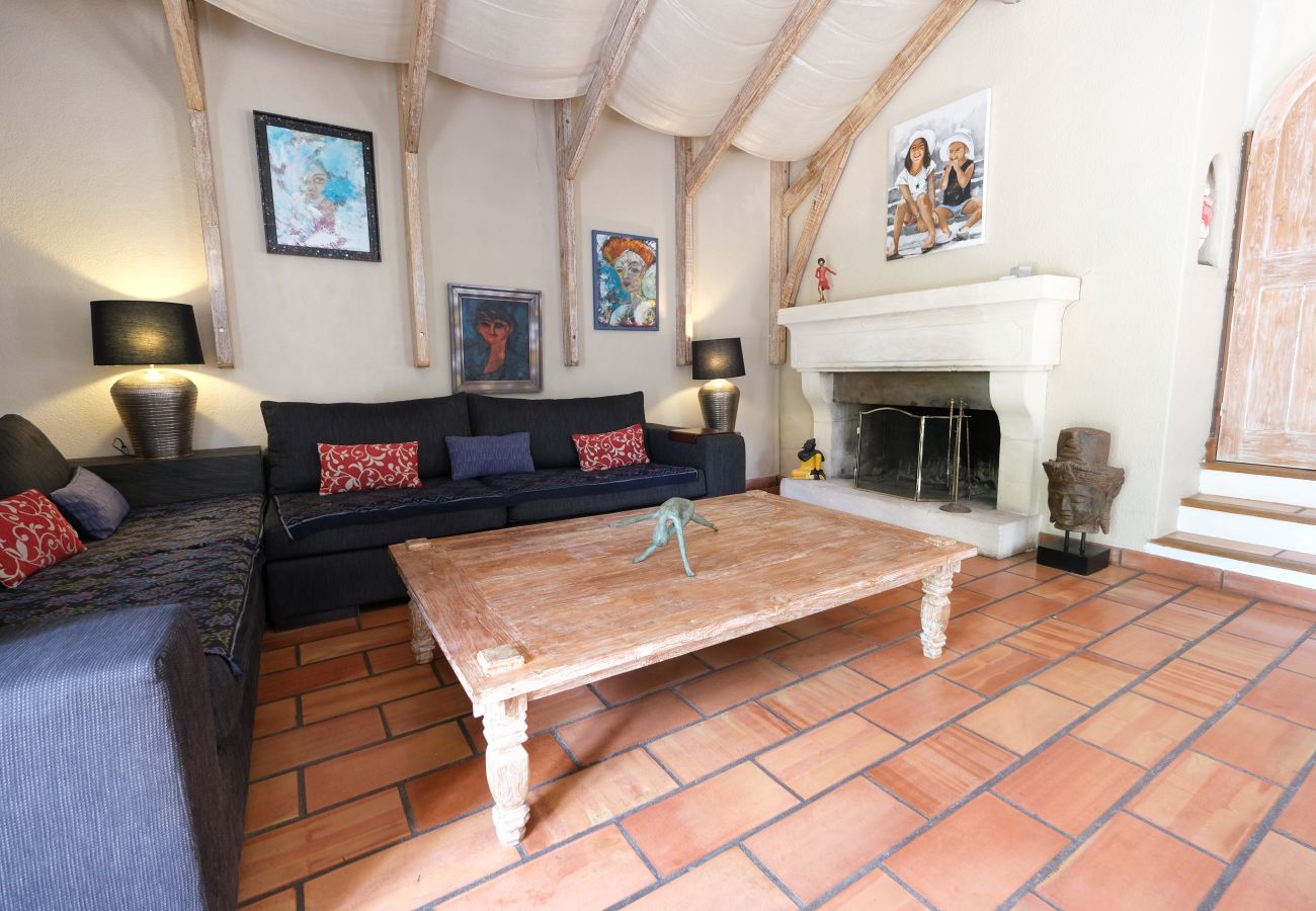 Villa in Aureille - Vacation rental house with pool AUREILLE LS1-423