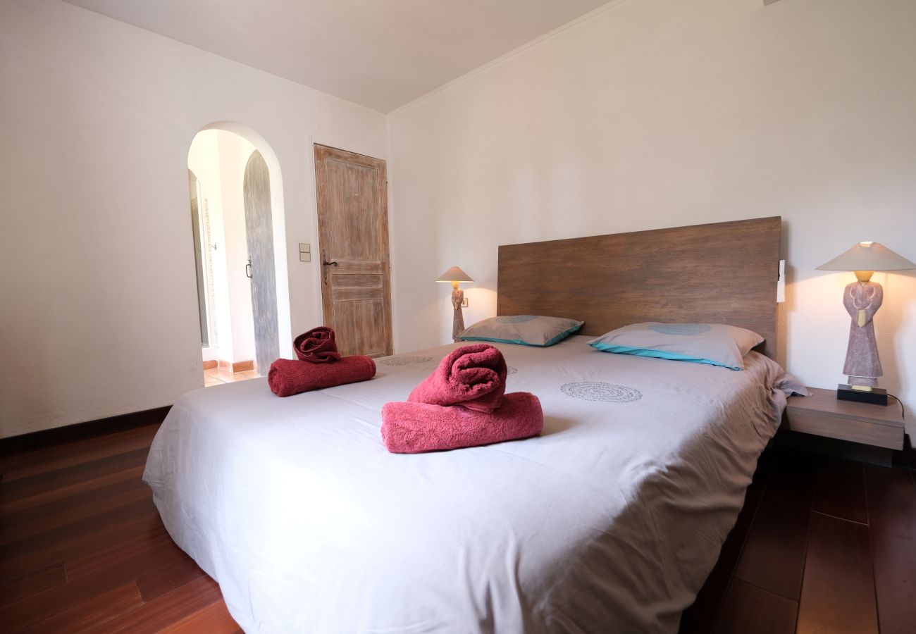 Villa in Aureille - Vacation rental house with pool AUREILLE LS1-423