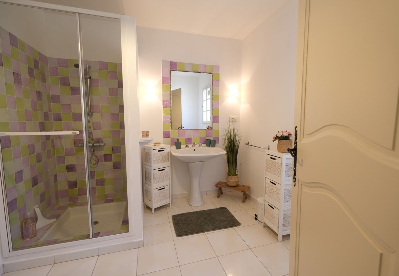 Villa in Saint-Chamas - Holiday rental with pool SAINT CHAMAS LS7-440.