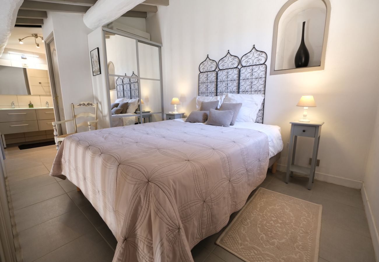 Villa in Saint-Chamas - Holiday rental with pool SAINT CHAMAS LS7-440.