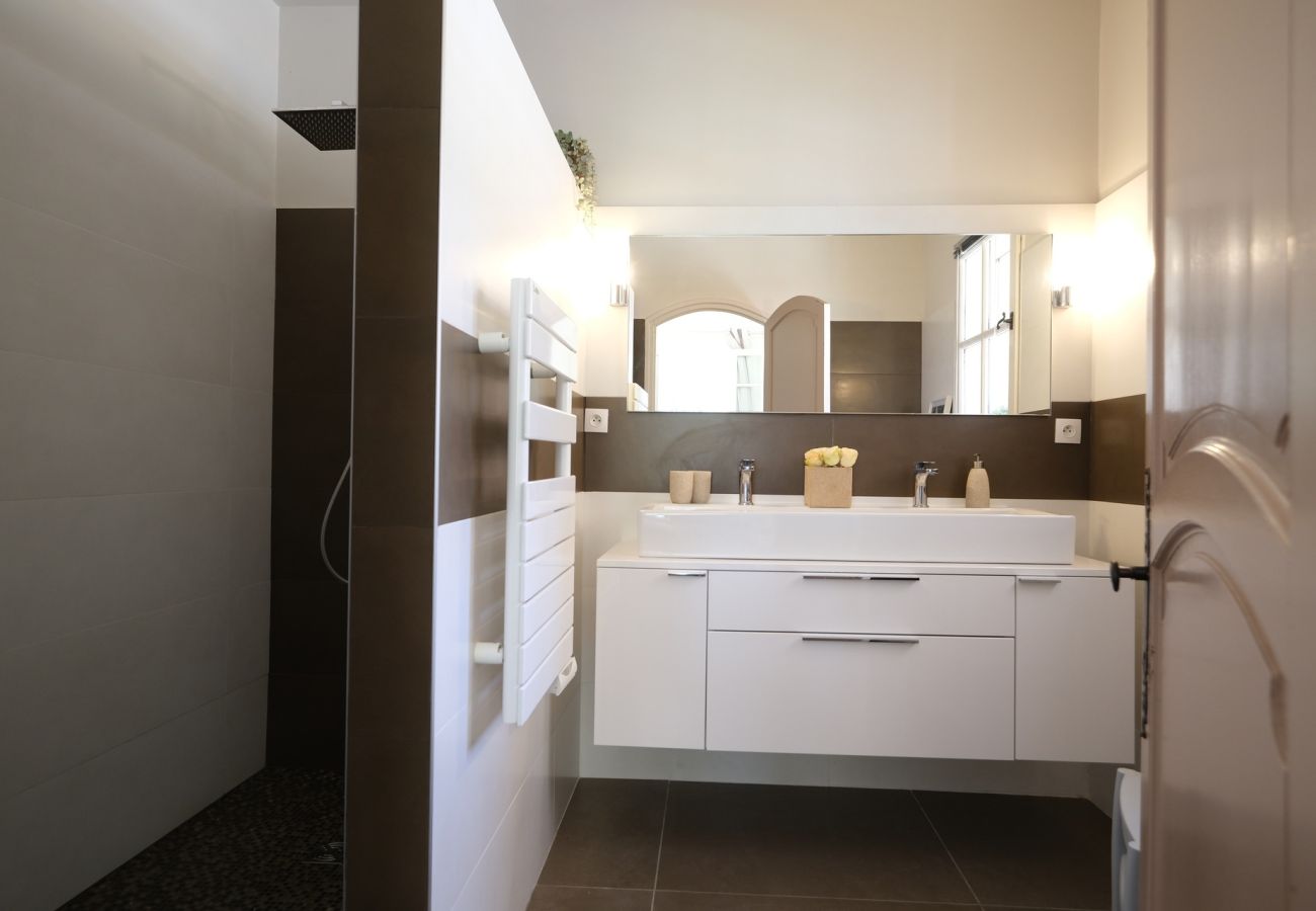 Villa in Saint-Chamas - Holiday rental with pool SAINT CHAMAS LS7-440.