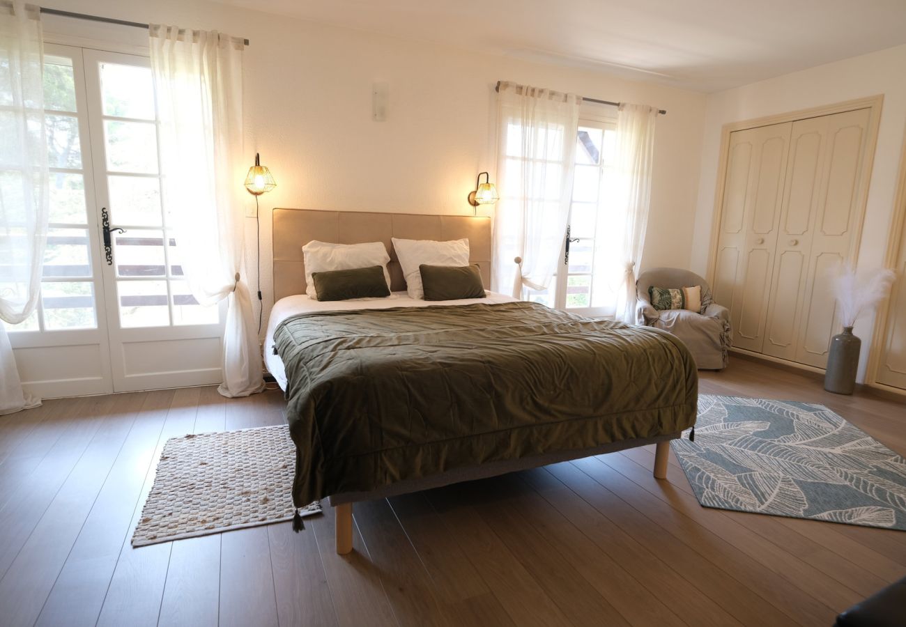 Villa in Saint-Chamas - Holiday rental with pool SAINT CHAMAS LS7-440.
