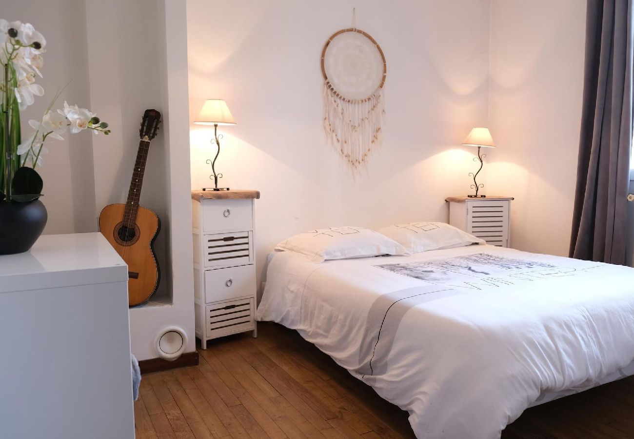 Villa in Le Beaucet - Vacation rental house with pool ALTHEN LES PALUDS  LS6-71