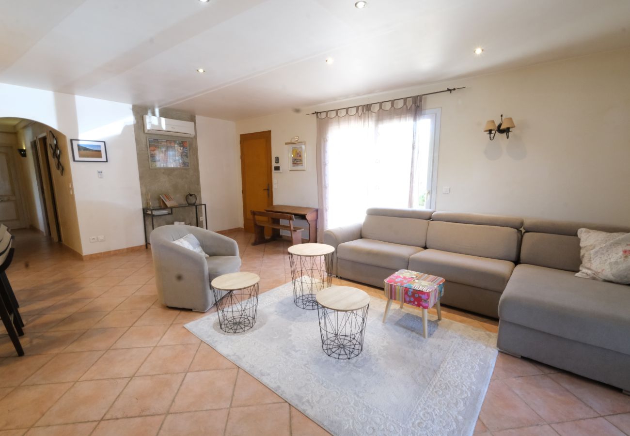 Villa in Maubec - Vacation rental house with pool MAUBEC LS2-126