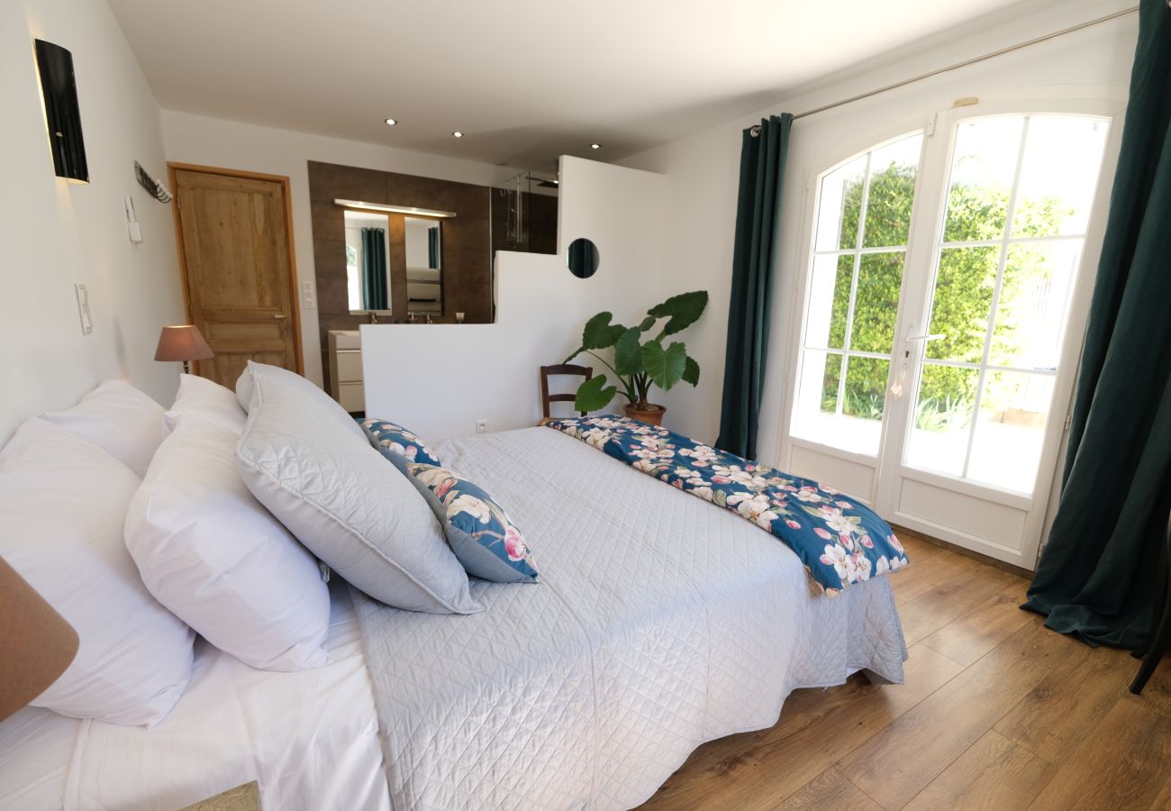 Villa in Puget - Vacation rental house with pool PUGET LS2-442
