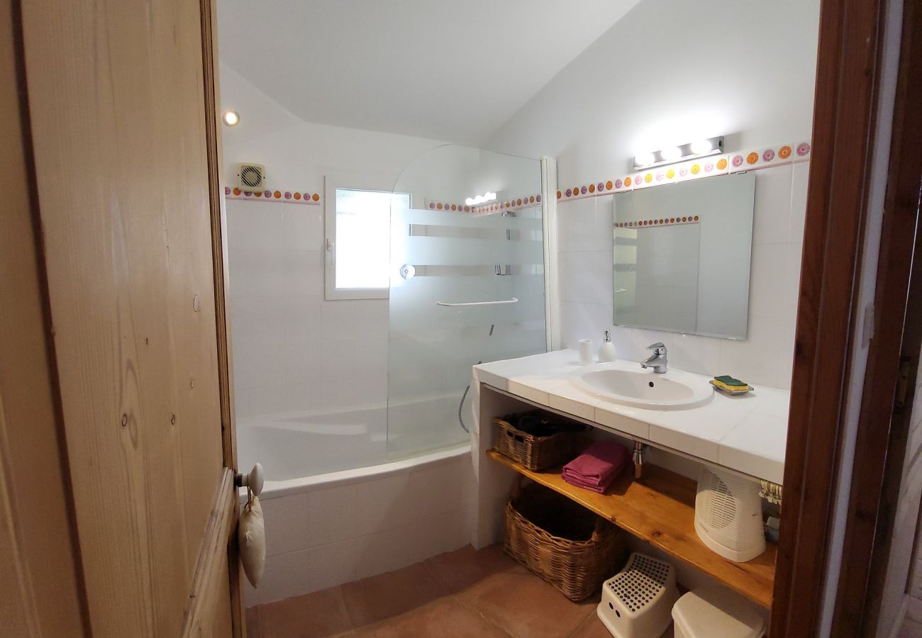 Villa in Puget - Vacation rental house with pool PUGET LS2-442
