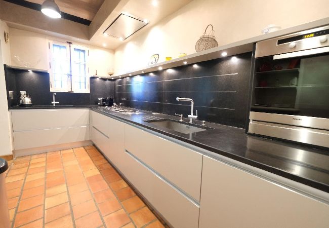 Villa in Cavaillon - Vacation rental house with pool CAVAILLON LS2-445 Villa in Cavaillon - Vacation rental house with pool CAVAILLON LS2-445