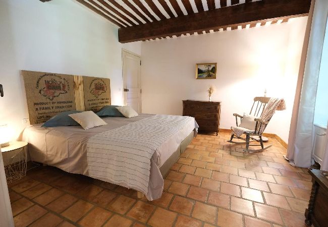 Villa in Cavaillon - Vacation rental house with pool CAVAILLON LS2-445 Villa in Cavaillon - Vacation rental house with pool CAVAILLON LS2-445