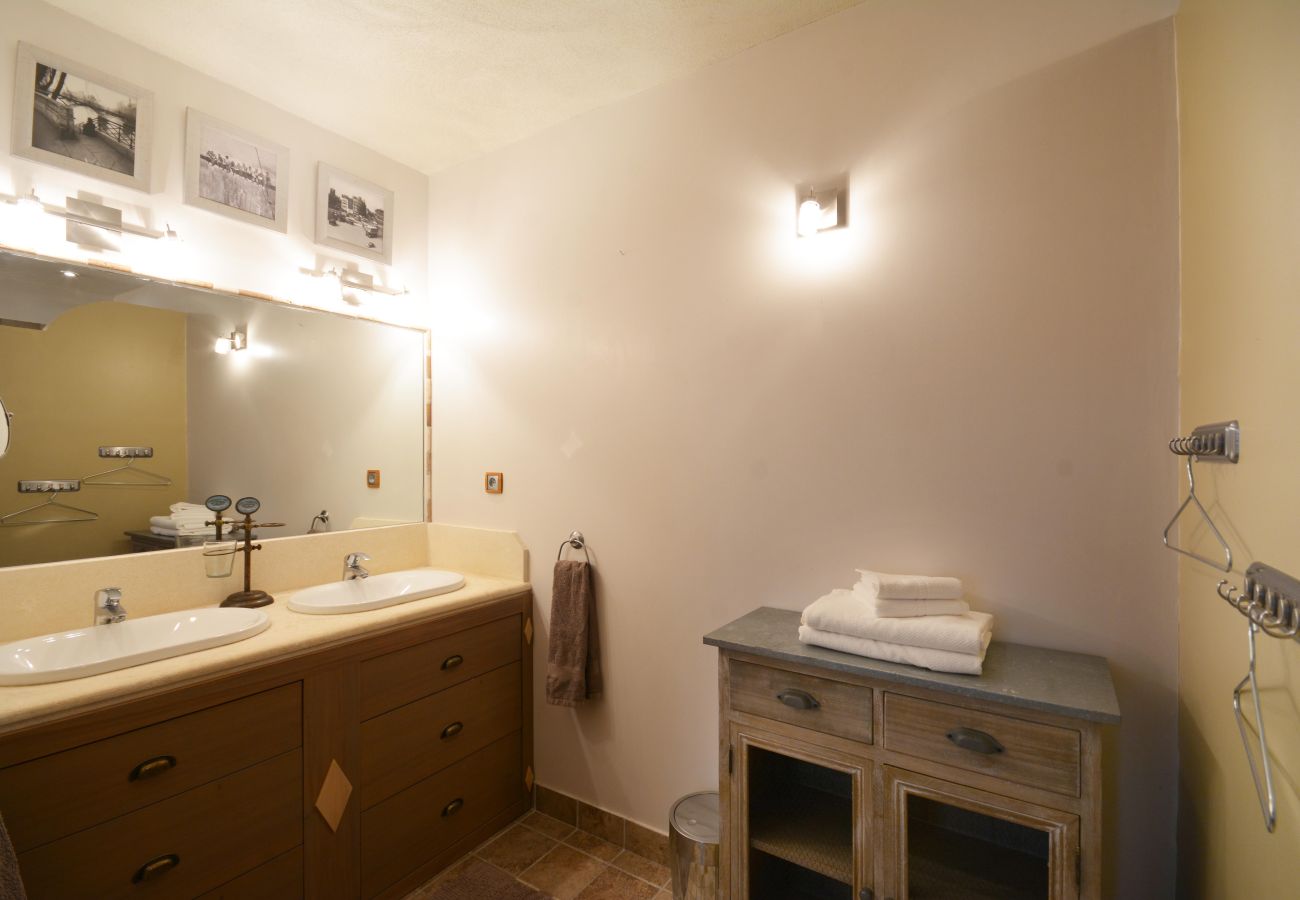 House in Arles - Vacation rental house with pool MOULES LS3-299