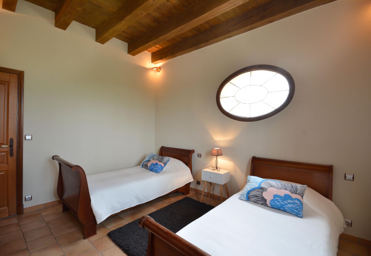 House in Arles - Vacation rental house with pool MOULES LS3-299