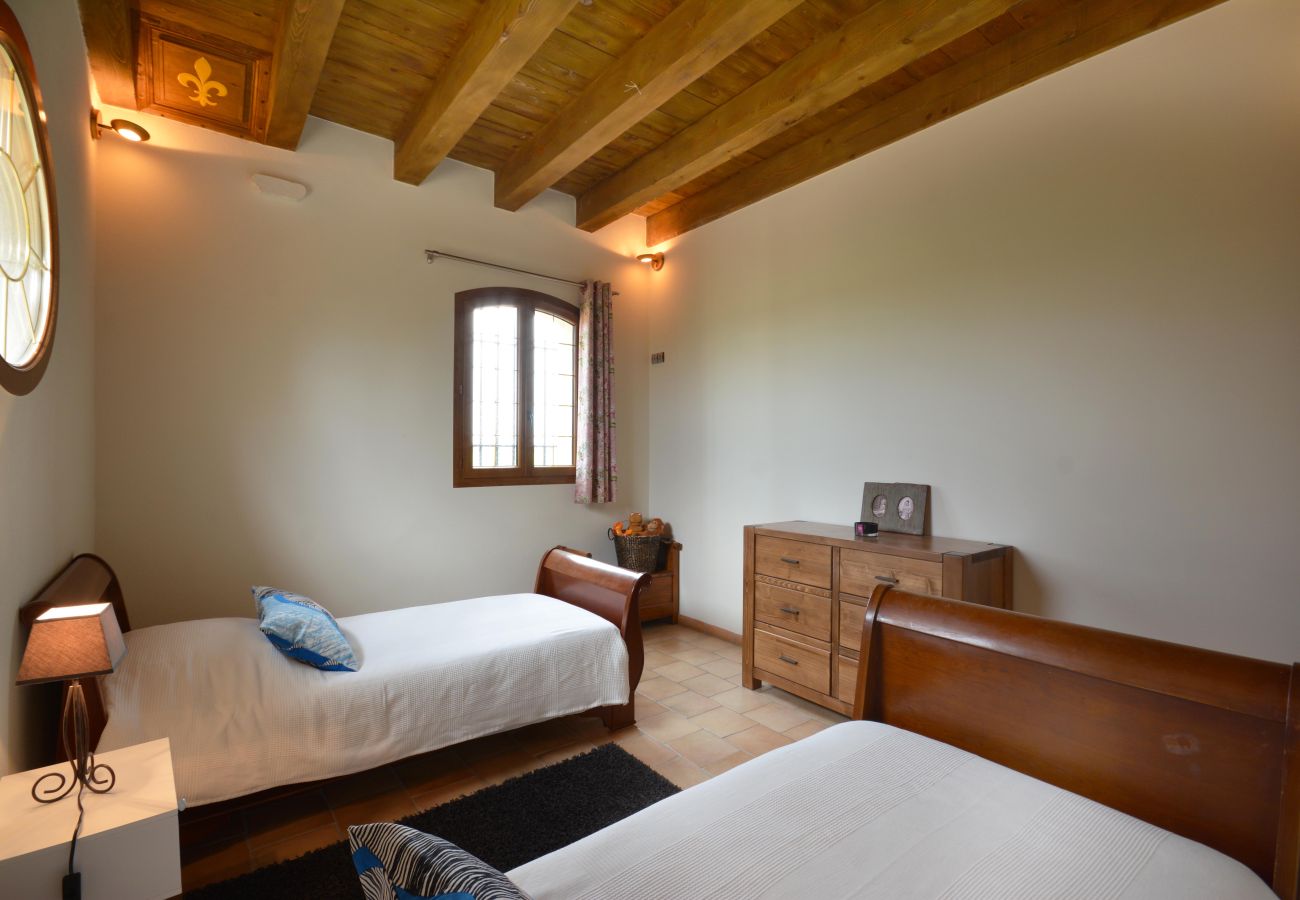 House in Arles - Vacation rental house with pool MOULES LS3-299