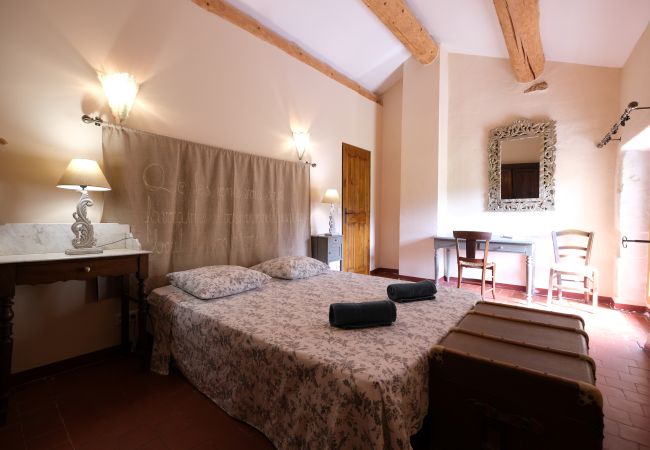 House in Eygalières - Holiday rental farm with pool EYGALIERES LS-447 House in Eygalières - Holiday rental farm with pool EYGALIERES LS-447