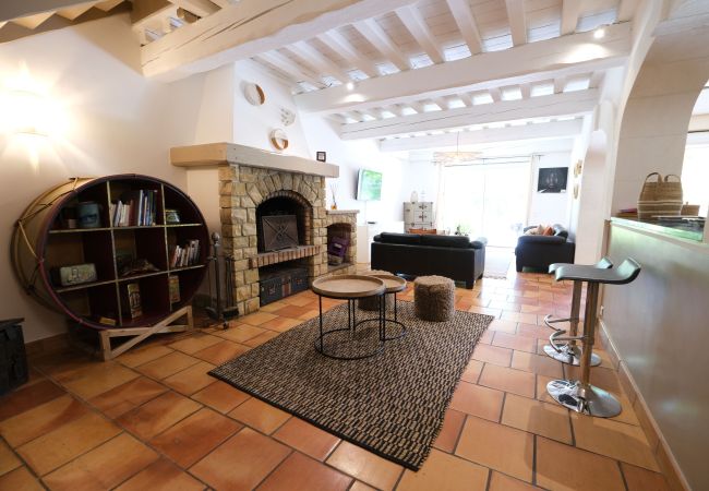 Villa in Tarascon - Villa with heated pool and tennis Fontvieille LS1-448 Villa in Tarascon - Villa with heated pool and tennis Fontvieille LS1-448