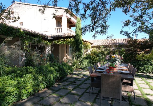 Villa in Tarascon - Villa with heated pool and tennis Fontvieille LS1-448 Villa in Tarascon - Villa with heated pool and tennis Fontvieille LS1-448