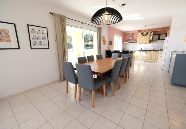 Villa in Aureille - Holiday rental villa view and pool AUREILLE LS1-449 Villa in Aureille - Holiday rental villa view and pool AUREILLE LS1-449