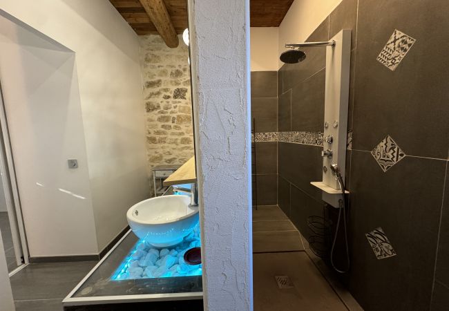 Villa in Beaucaire - vacation rental with pool Beaucaire LS3-450 Villa in Beaucaire - vacation rental with pool Beaucaire LS3-450