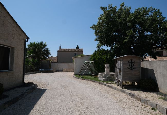 Villa in Beaucaire - vacation rental with pool Beaucaire LS3-450 Villa in Beaucaire - vacation rental with pool Beaucaire LS3-450
